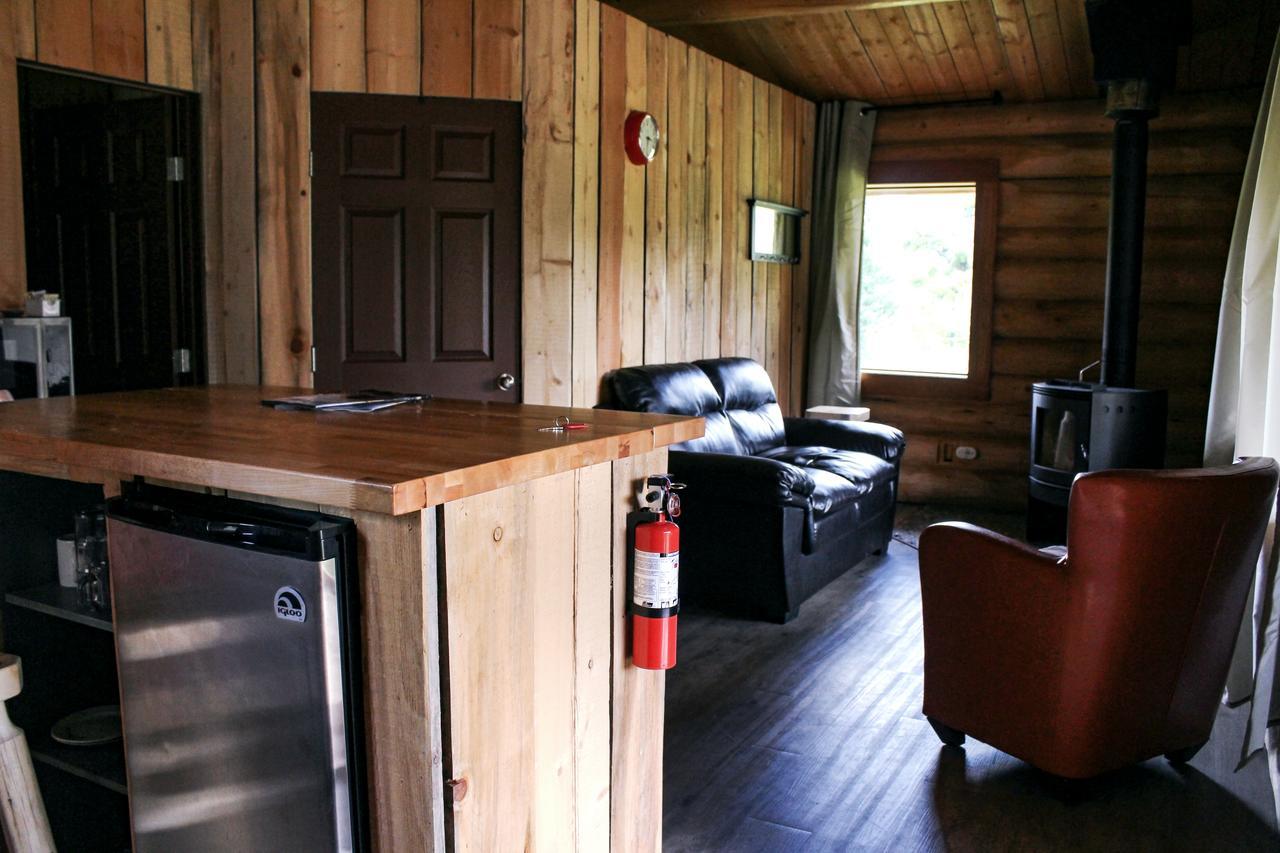 Rock Lake Lodge Rock Lake Lodge Provincial Park المظهر الخارجي الصورة