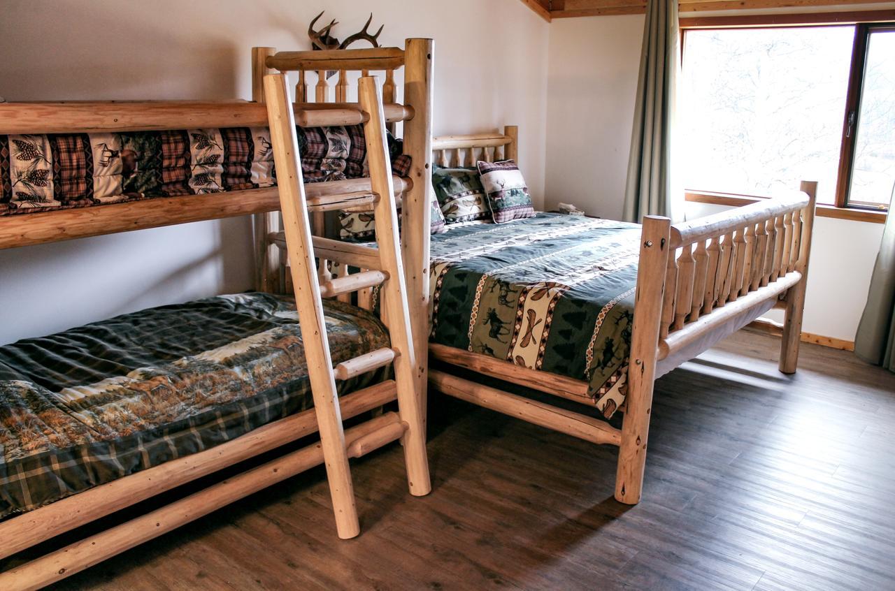 Rock Lake Lodge Rock Lake Lodge Provincial Park المظهر الخارجي الصورة